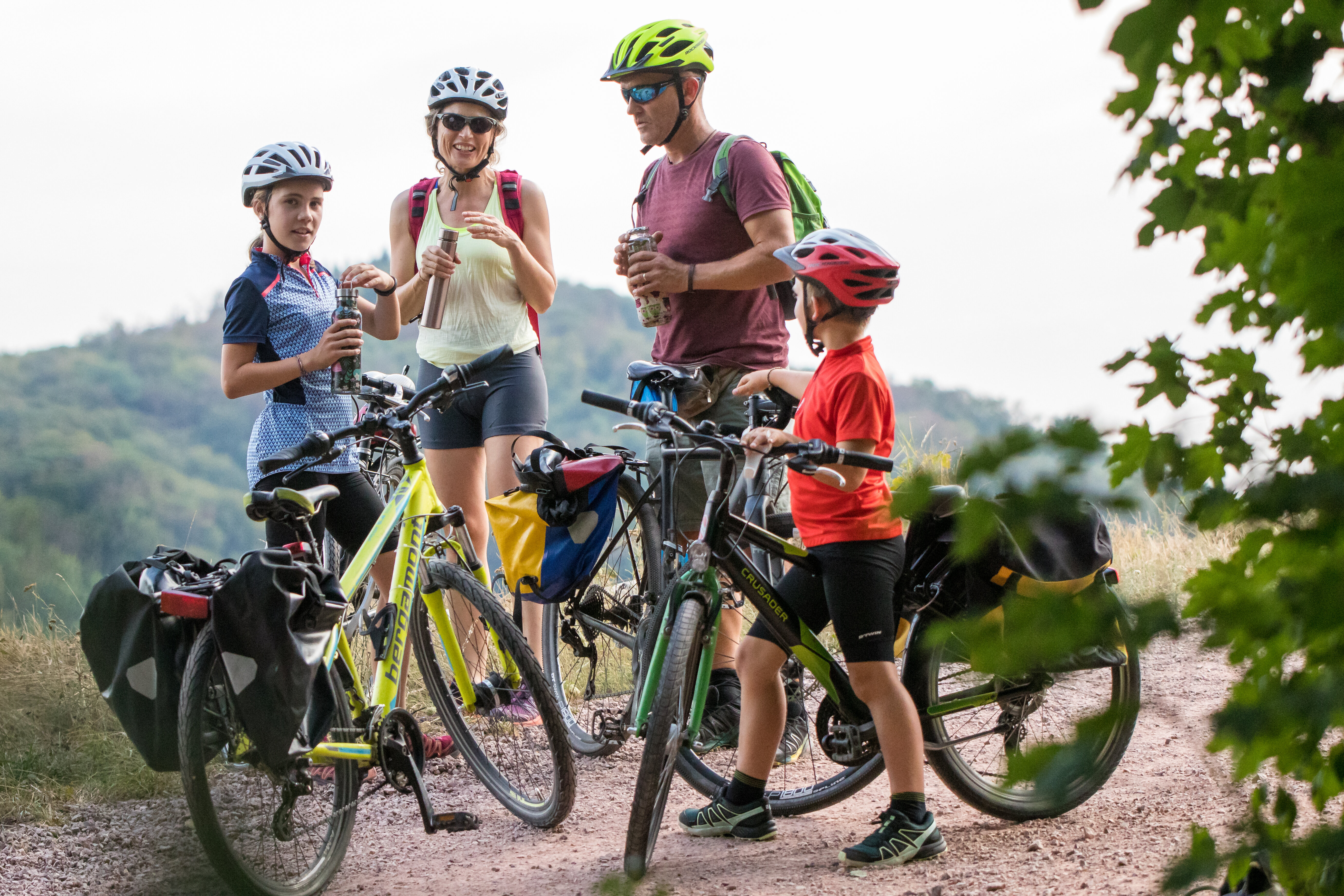 familie beim radfahren | © NGK/Schröder-Esch